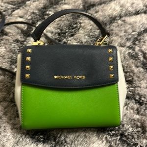 Micheal kors small petite bag